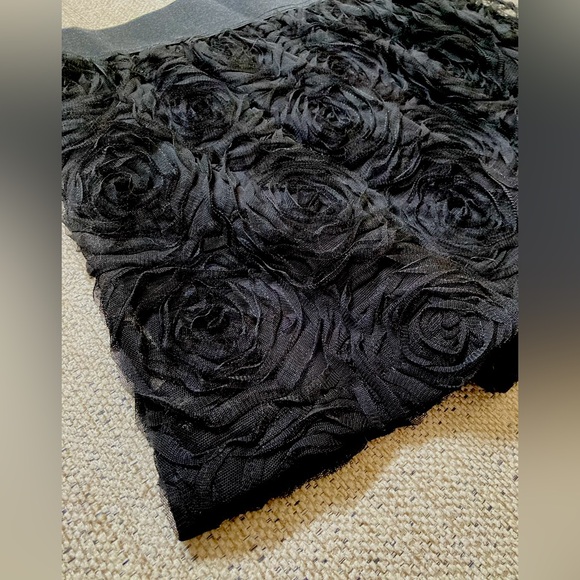 Stooshy Black Floral Skirt Size Small - Picture 4 of 5